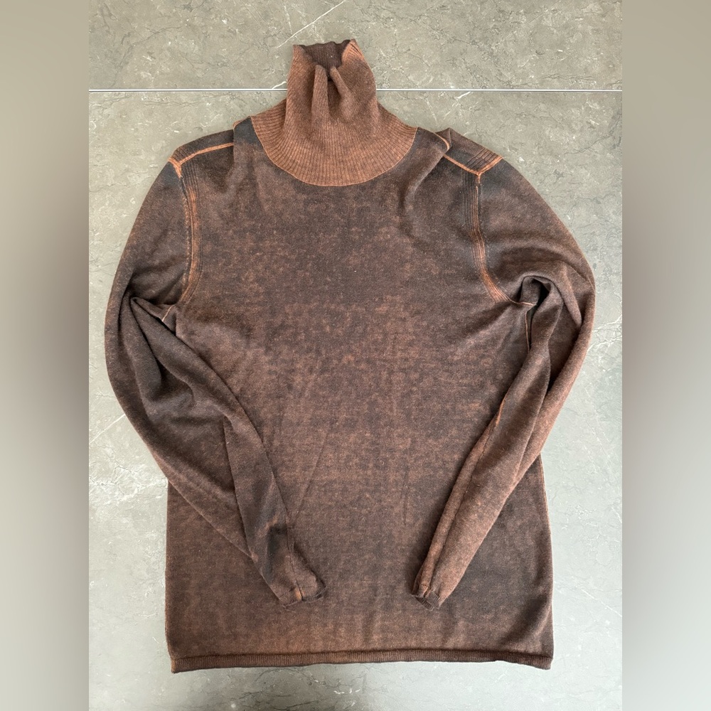 John Varvatos cashmere turtleneck size M